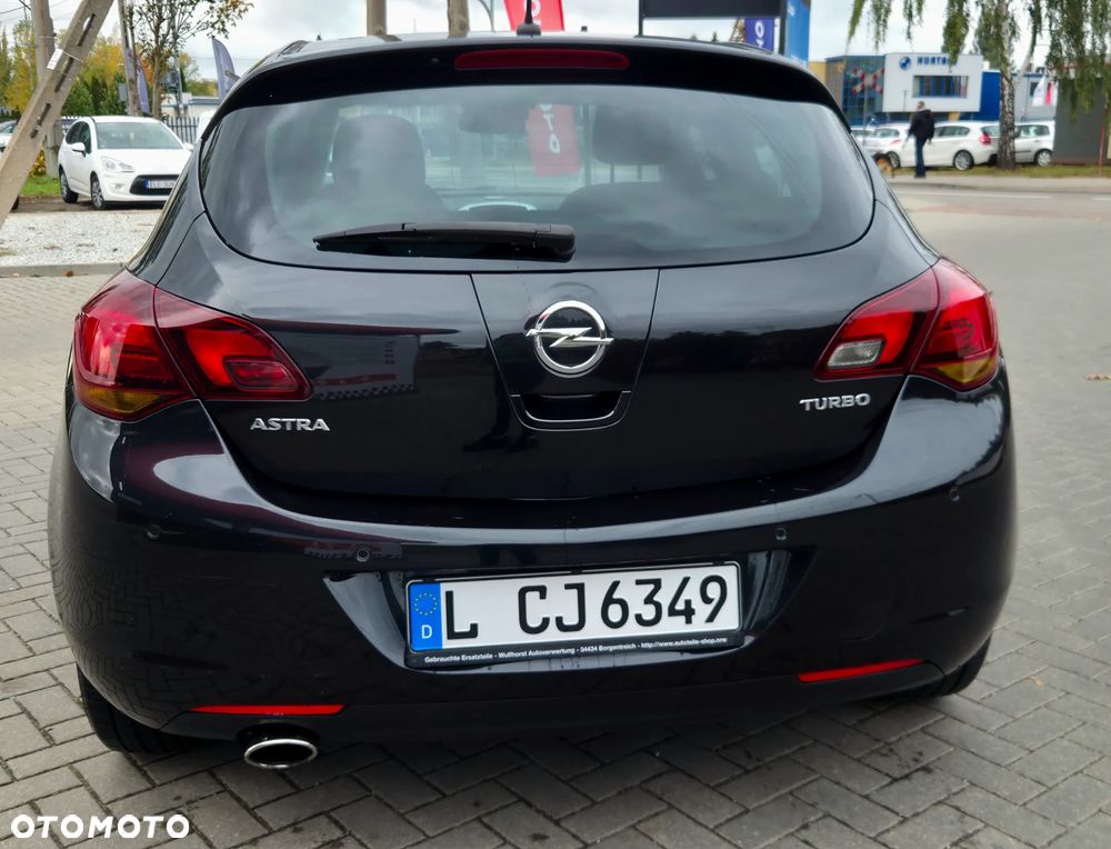 Opel Astra 2012