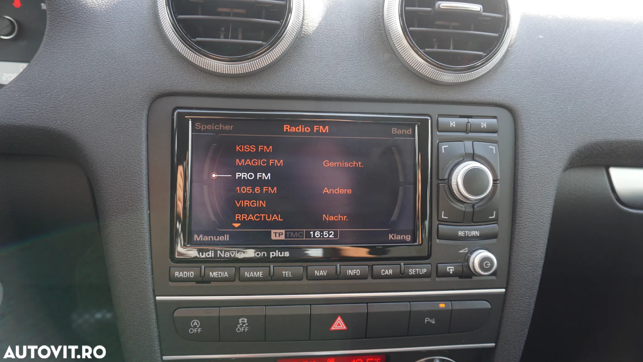 Audi A3 1.6 TDI Sportback DPF S tronic Attraction - 23