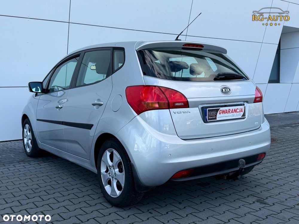 Kia Venga - 12