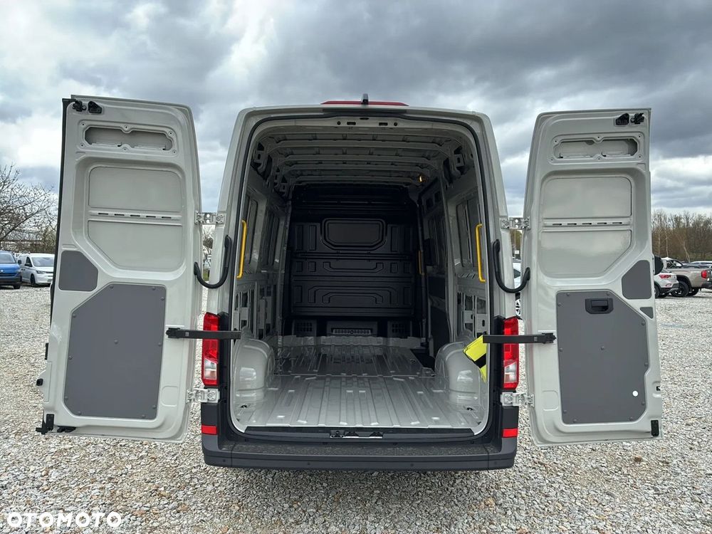 Volkswagen Crafter 35 Furgon L3H3, 2.0TDI 140KM, Wysoki dach, r.o. 3640 - 11