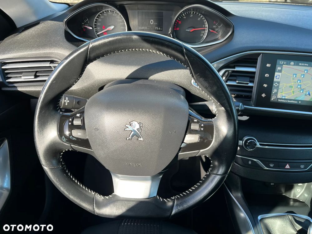 Peugeot 308 - 24