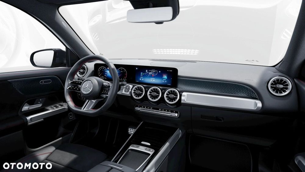 Mercedes-Benz GLB - 11