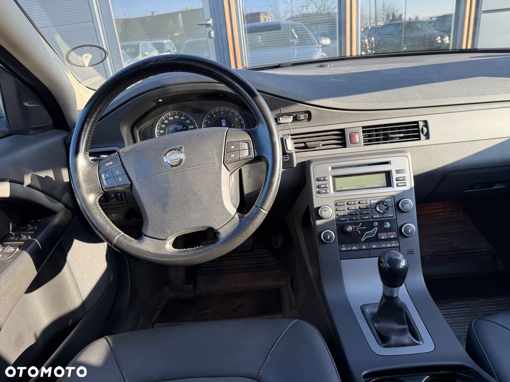 Volvo V70 2.0 Momentum - 13