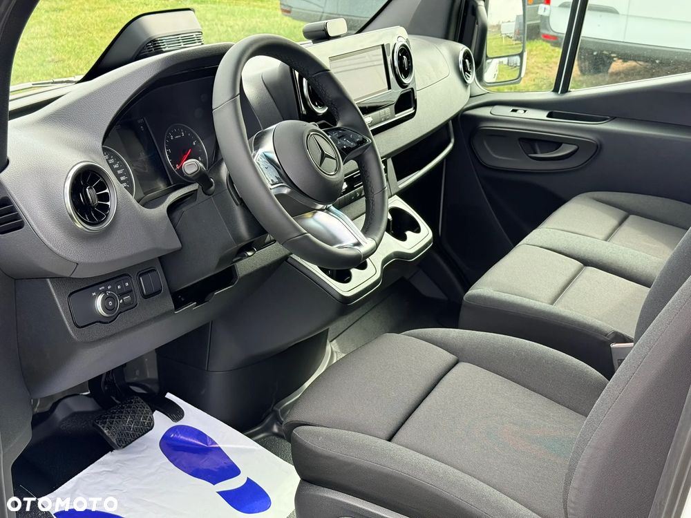 Mercedes-Benz Sprinter - 35
