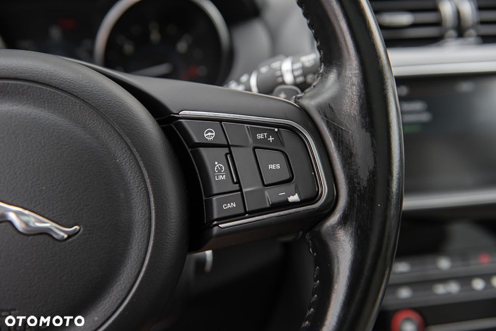 Jaguar F-Pace 2.0 i4D AWD Prestige - 23