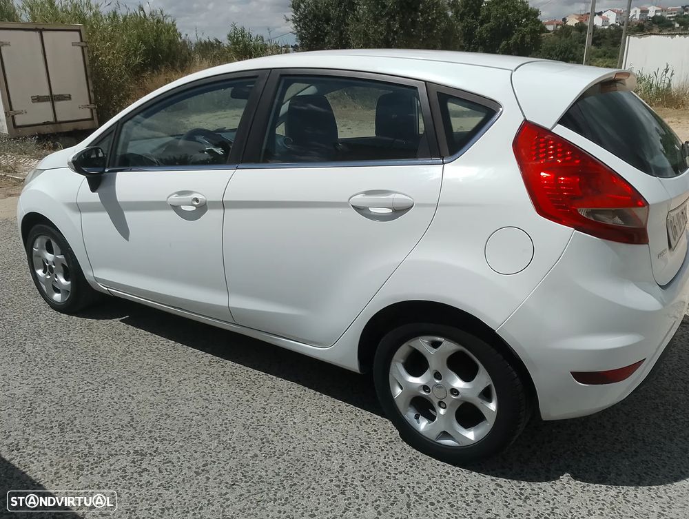 Ford Fiesta 1.4 TDCI Titanium - 3