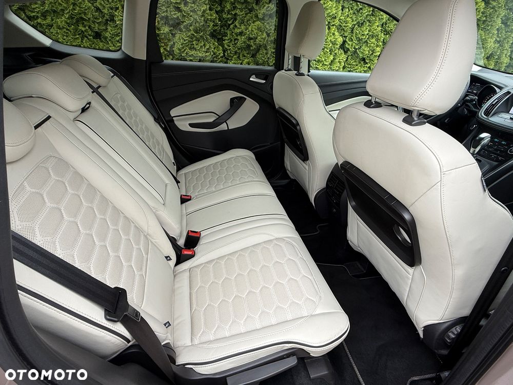 Ford Kuga 2.0 TDCi 4x4 Vignale - 29