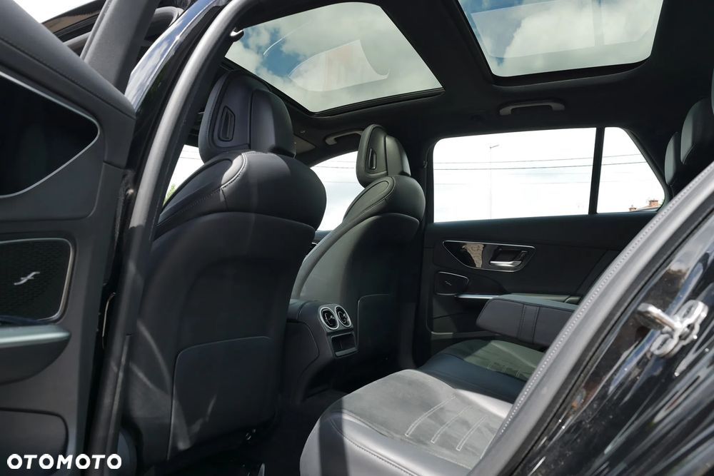 Mercedes-Benz Klasa C 300 e 9G-TRONIC AMG Line - 12