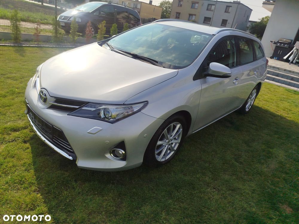 Toyota Auris - 4