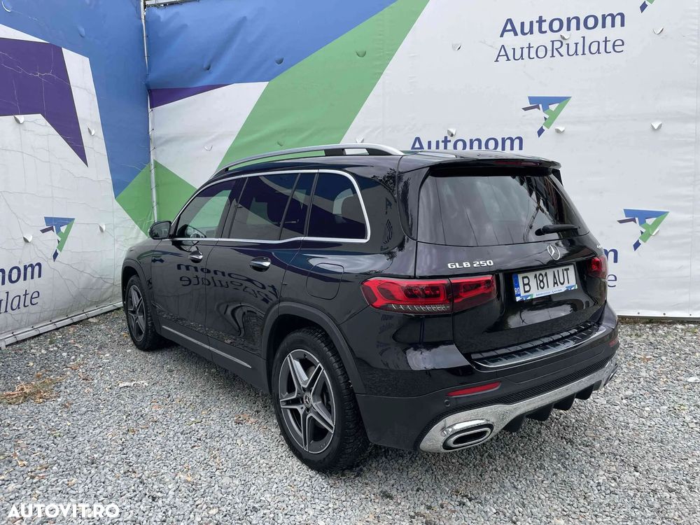 Mercedes-Benz GLB - 4