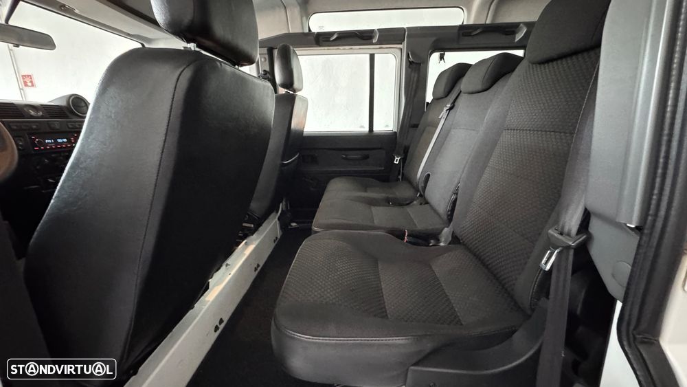 Land Rover Defender 110 DPF E - 35