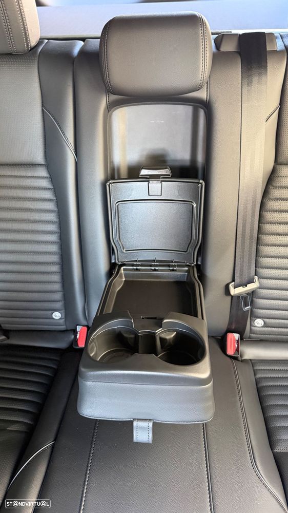Land Rover Discovery Sport 1.5 I3 P300e AWD R-Dynamic SE - 35