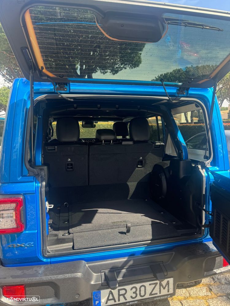 Jeep Wrangler - 10