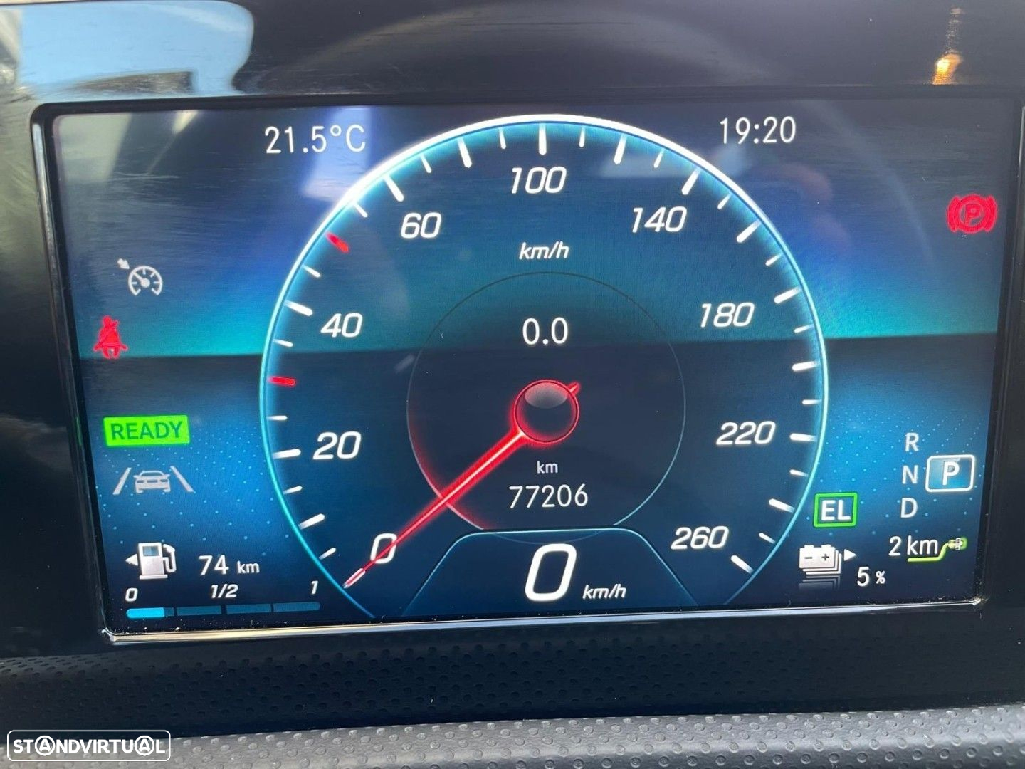 Mercedes-Benz A 250 Limousine e AMG Line - 23