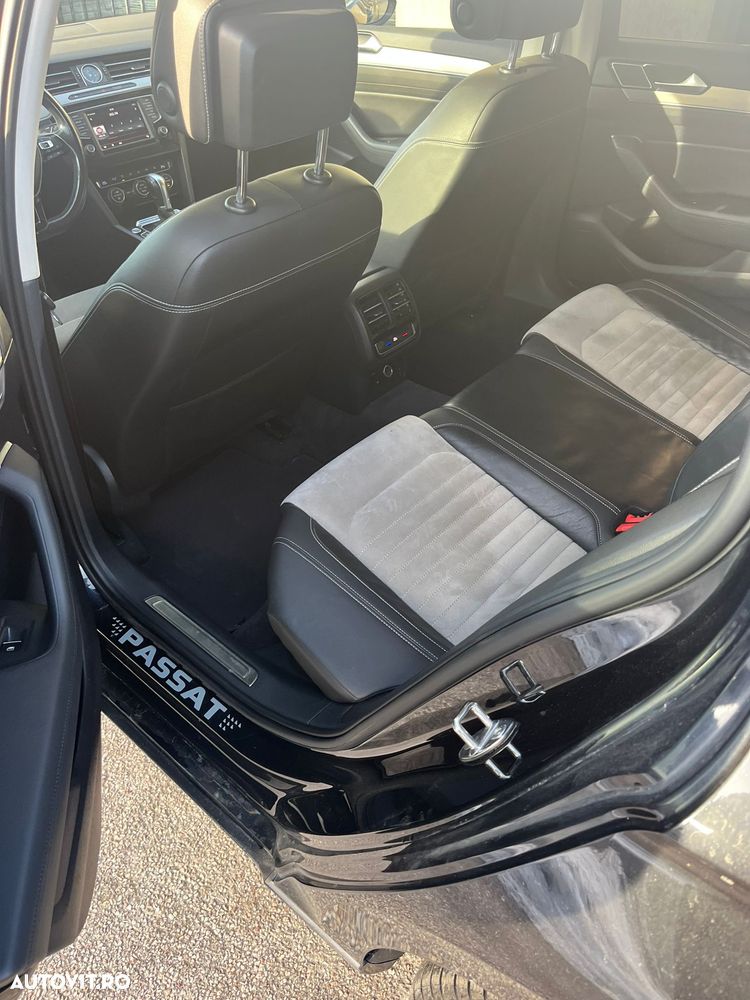 Volkswagen Passat 2.0 TDI SCR 4Motion DSG Highline - 16