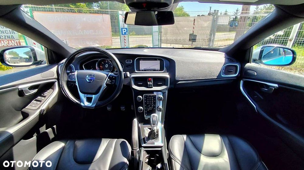 Volvo V40 - 18