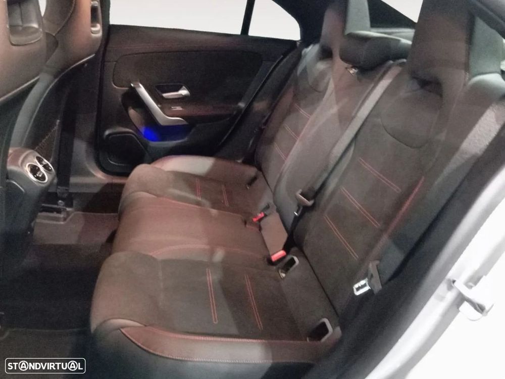 Mercedes-Benz CLA 250 e AMG Line - 15