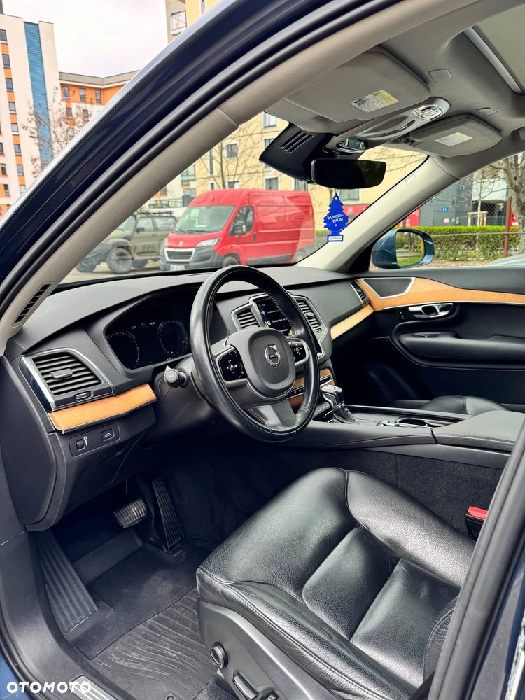 Volvo XC 90 T6 AWD Geartronic Momentum - 4