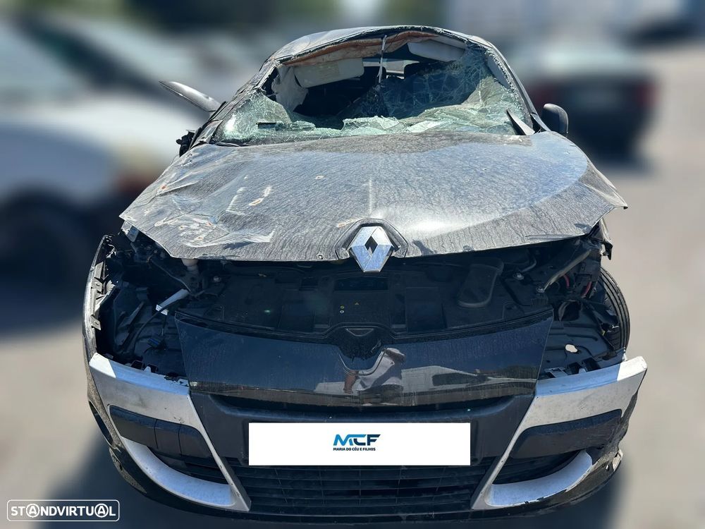 Renault Megane III Coupe 1.5 DCI 110cv Ref Motor K9K 846 de 2011 para peças - 2