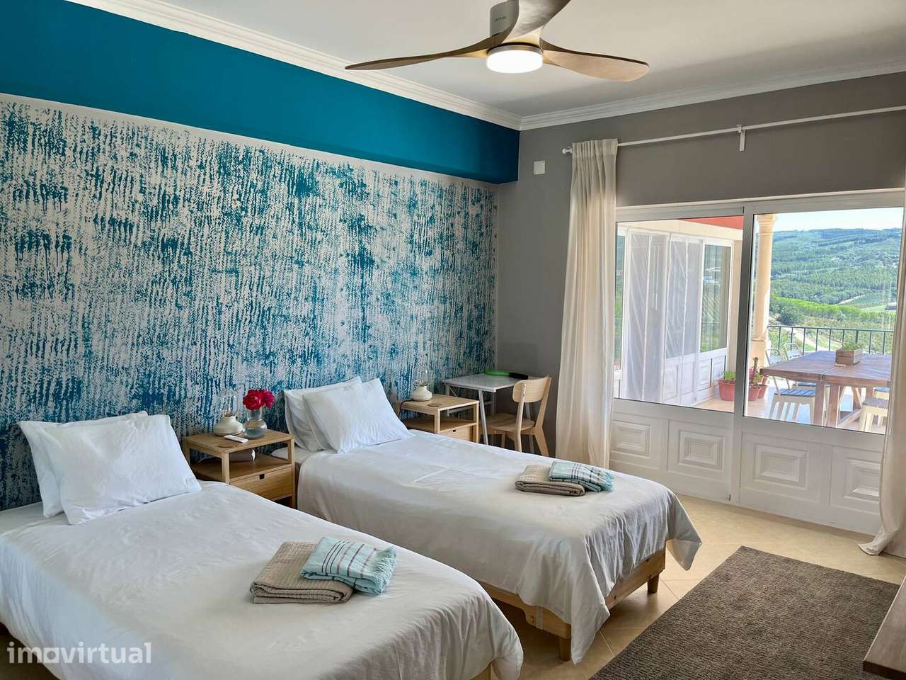 Moradia T4 isolada com piscina e jardim - Grande imagem: 2/17