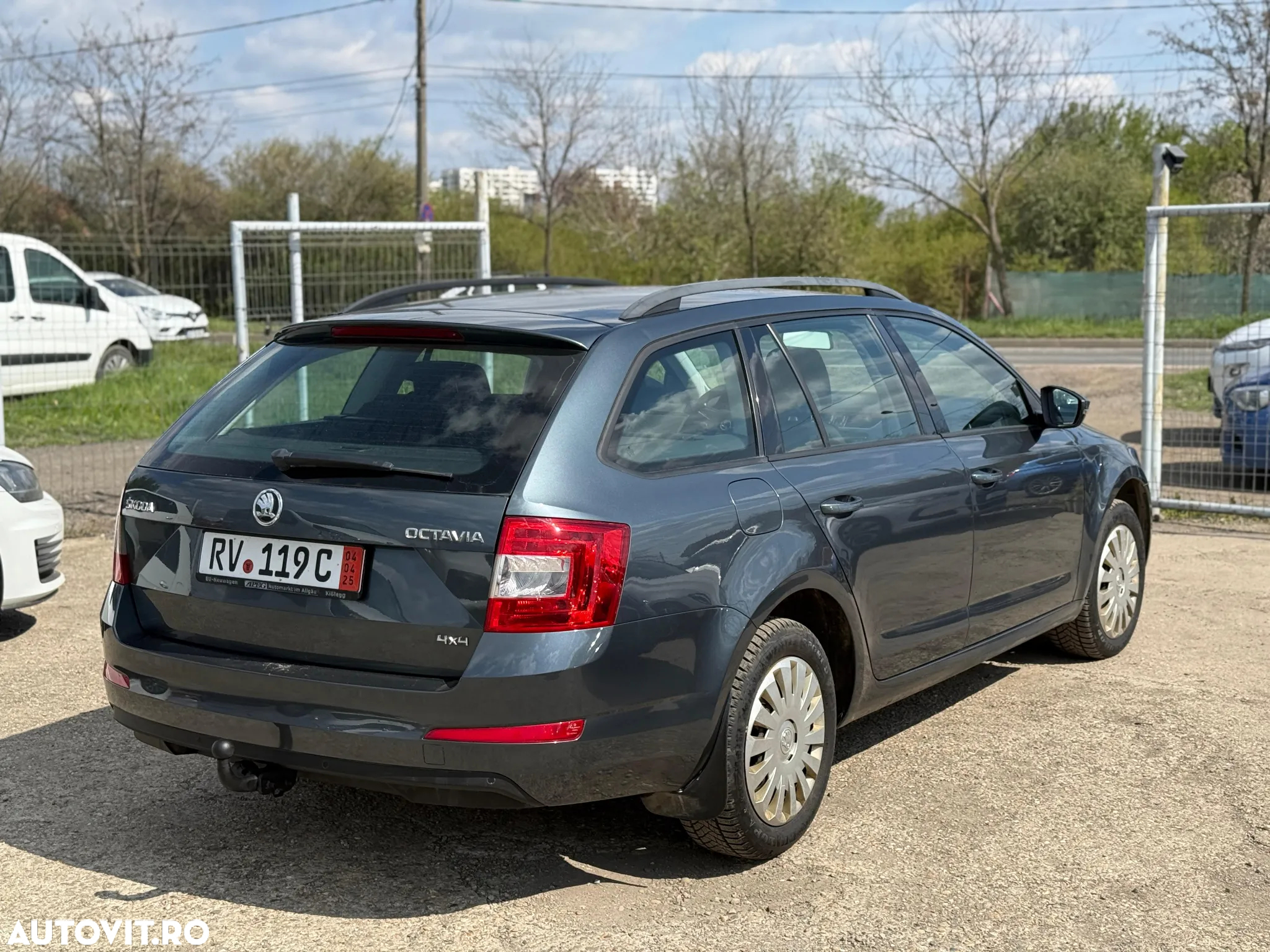 Skoda Octavia 2.0 TDI (Green tec) 4x4 Ambition - 4