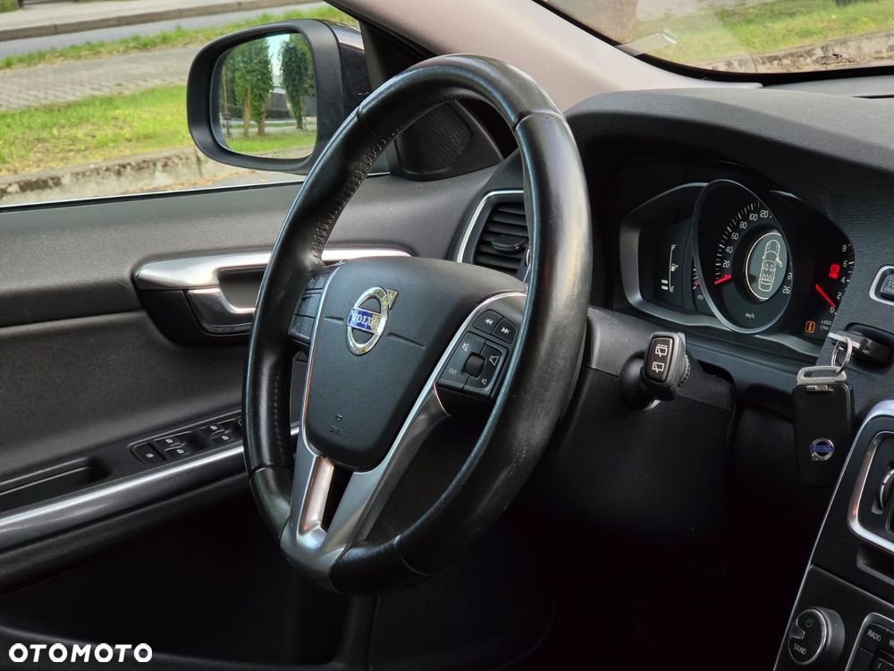 Volvo V60 T3 Edition - 19
