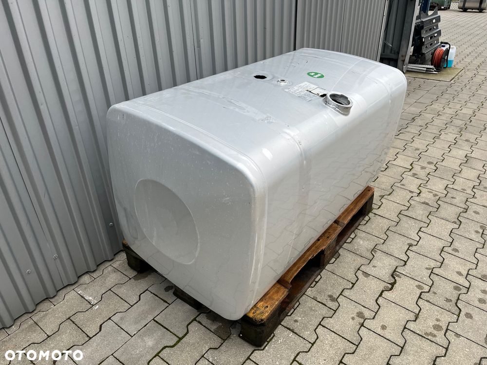 Zbiornik paliwa MAN TGX TGS 580 litrów bak - 3