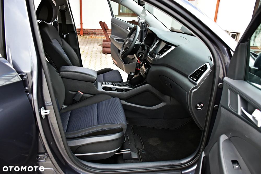 Hyundai Tucson 2.0 CRDI 4WD Automatik Premium - 28