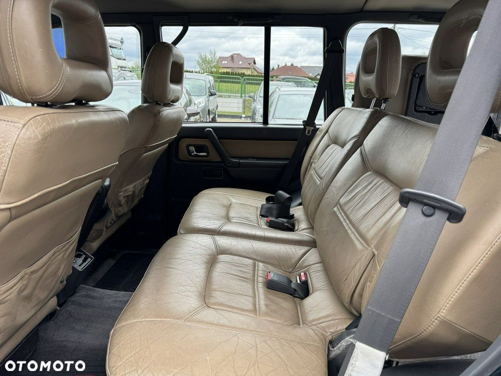 Mitsubishi Pajero - 21