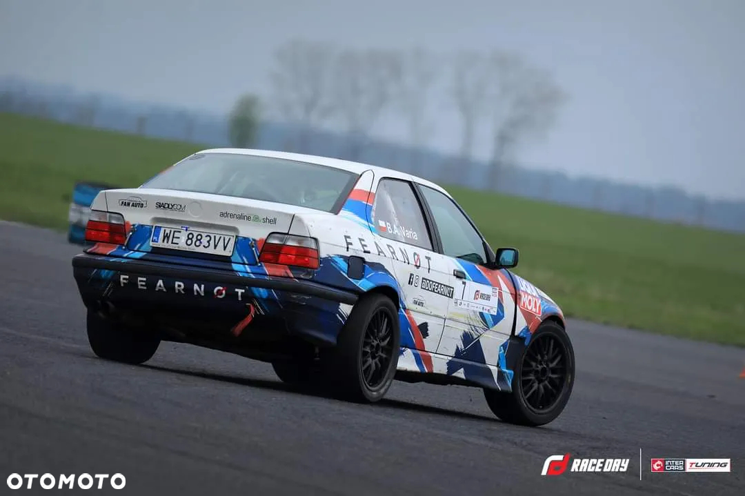 BMW Seria 3 320i - 19