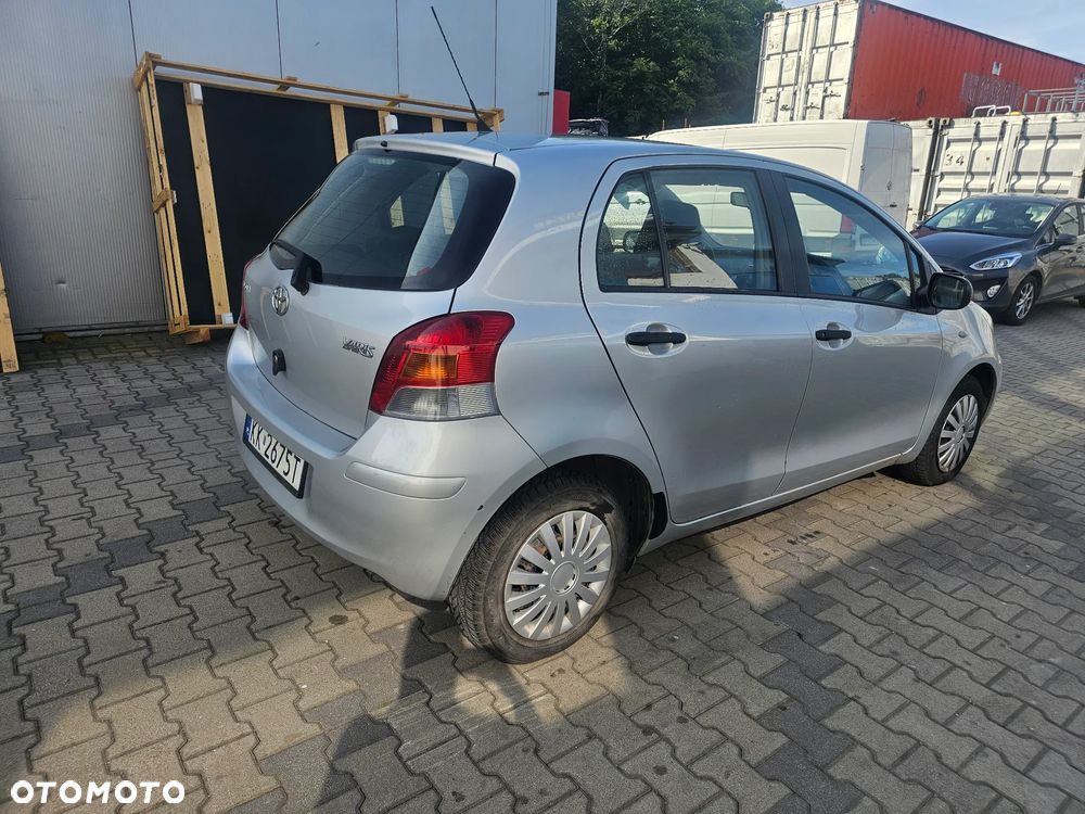 Toyota Yaris 1.0 Entry - 5