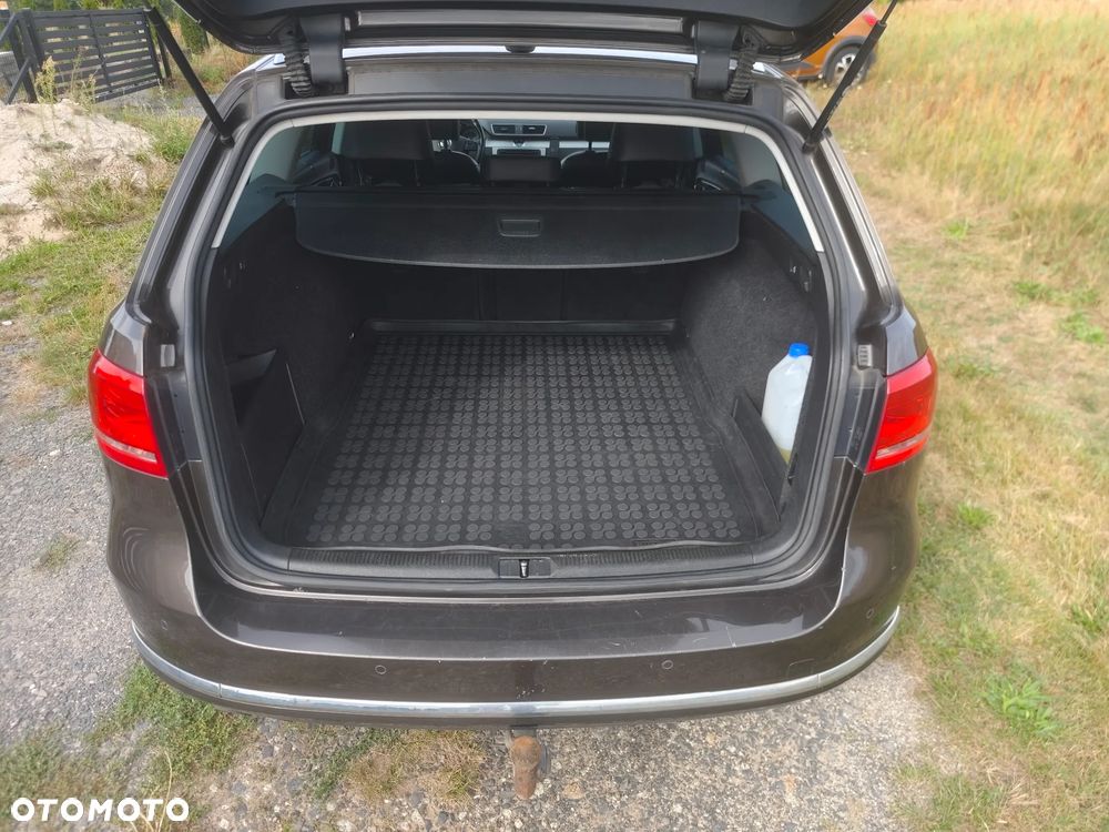 Volkswagen Passat 2.0 TDI Highline - 8