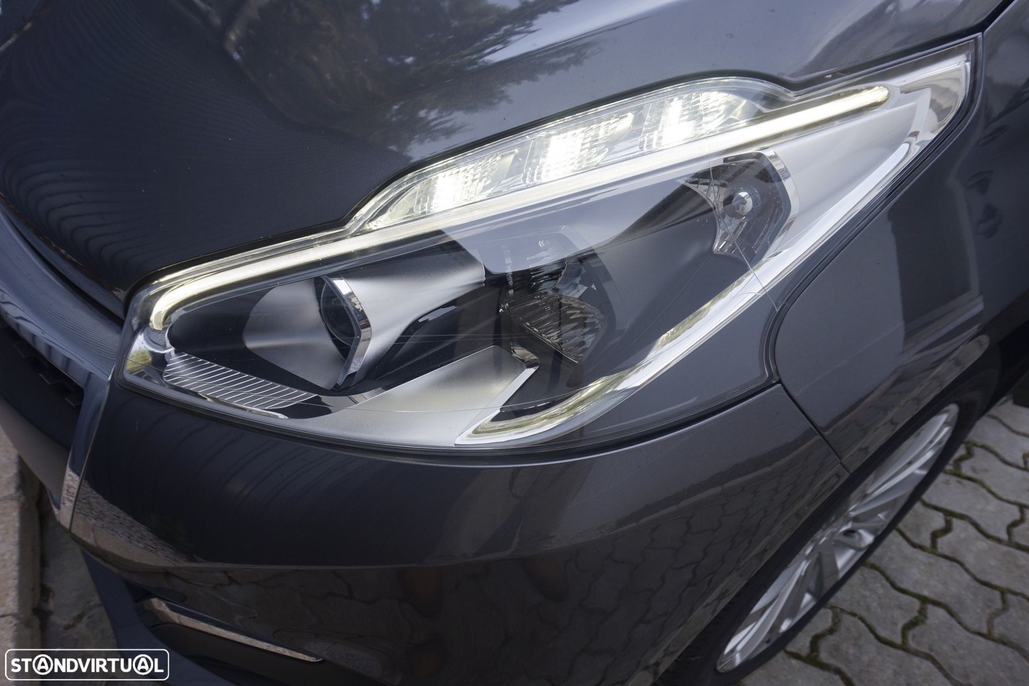 Peugeot 208 1.2 PureTech Signature - 23