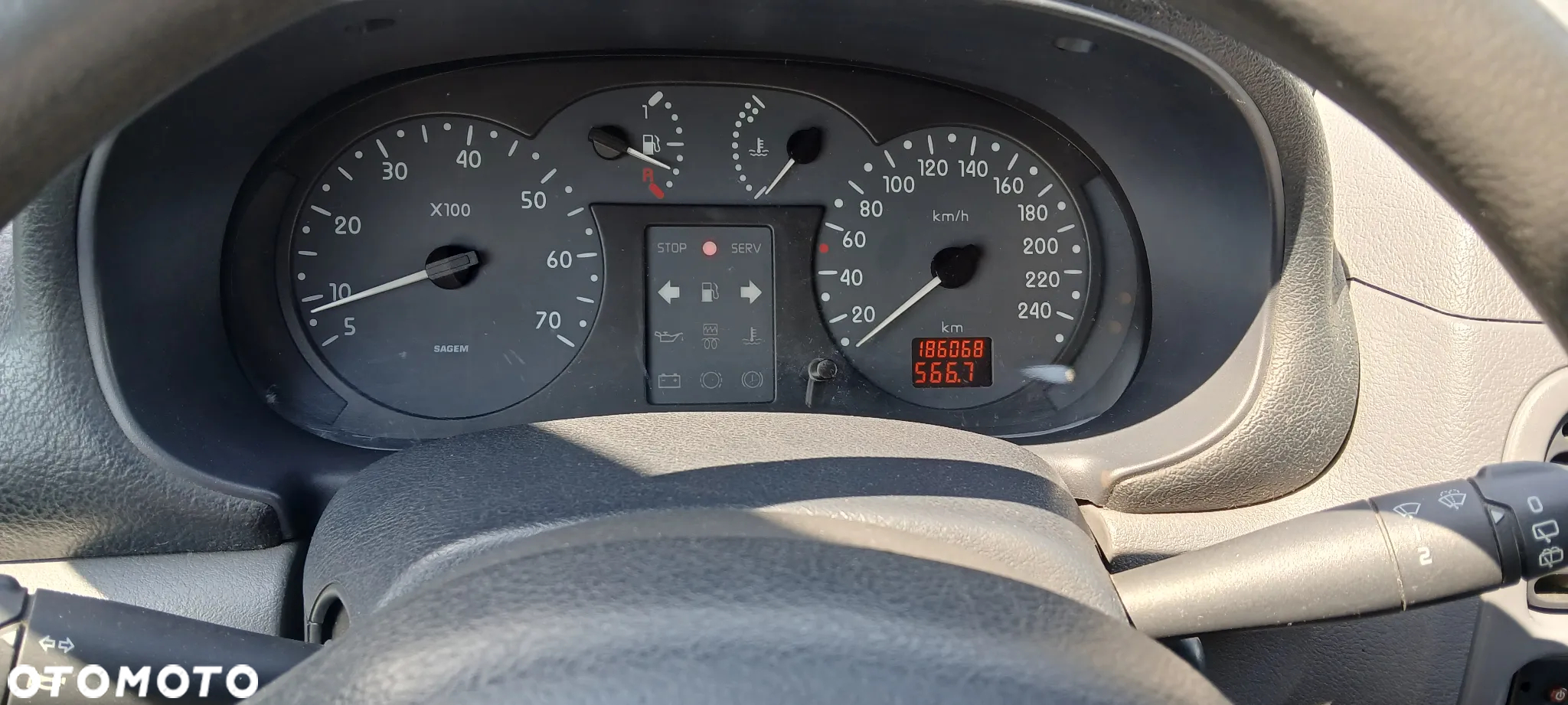 Renault Clio 1.4i RN - 12
