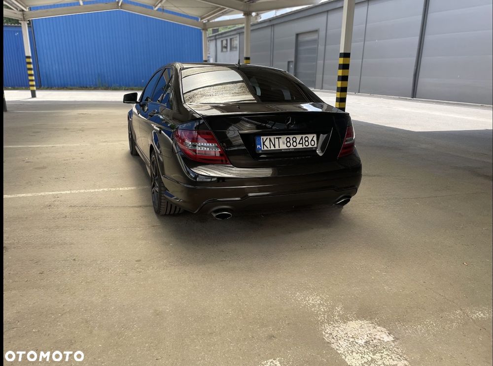 Mercedes-Benz Klasa C 300 CDI 4Matic 7G-TRONIC Avantgarde Edition - 4