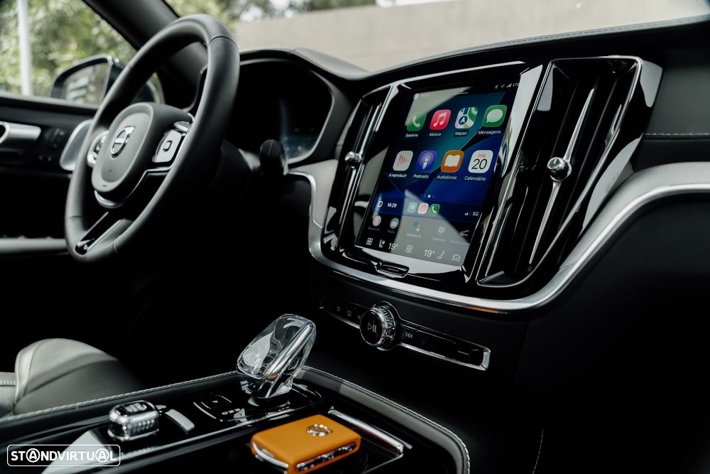 Volvo S60 T8 Recharge AWD Polestar Engineered - 11