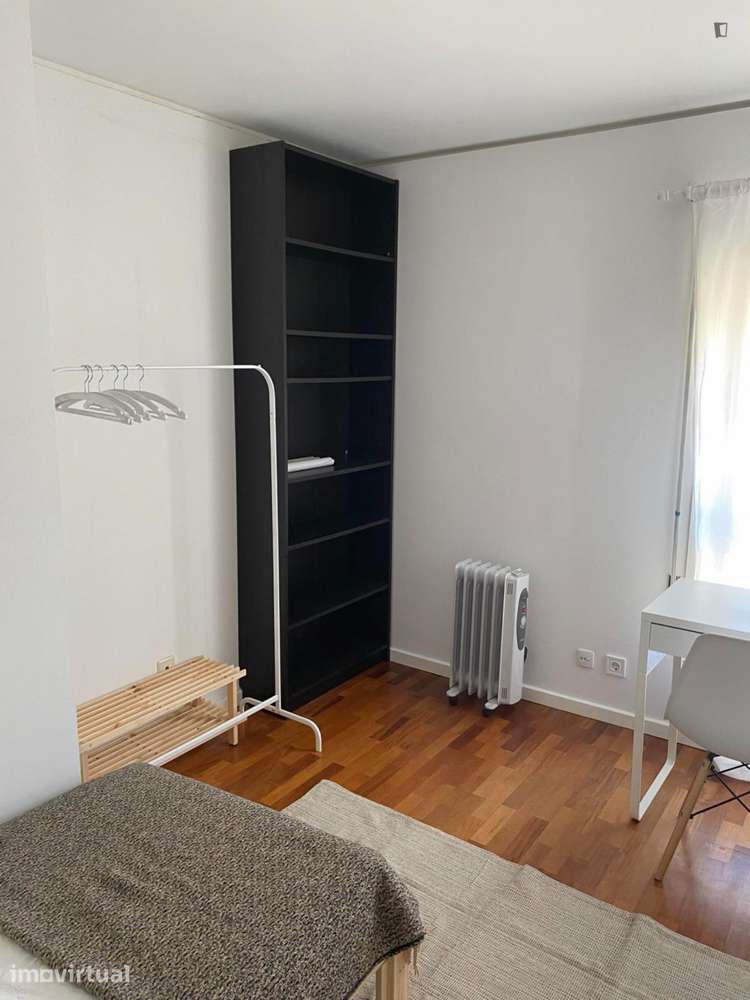 Quarto - localizado em Senhora da Hora Porto - Grande imagem: 3/28
