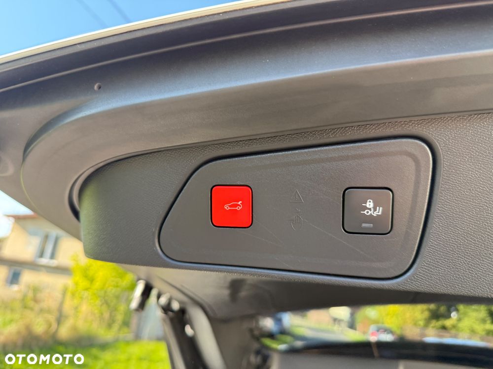 Peugeot 3008 1.2 PureTech GT S&S EAT8 - 13