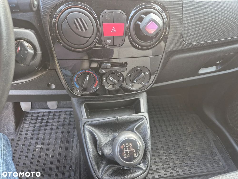 Fiat Qubo 1.4 8V Lounge - 20