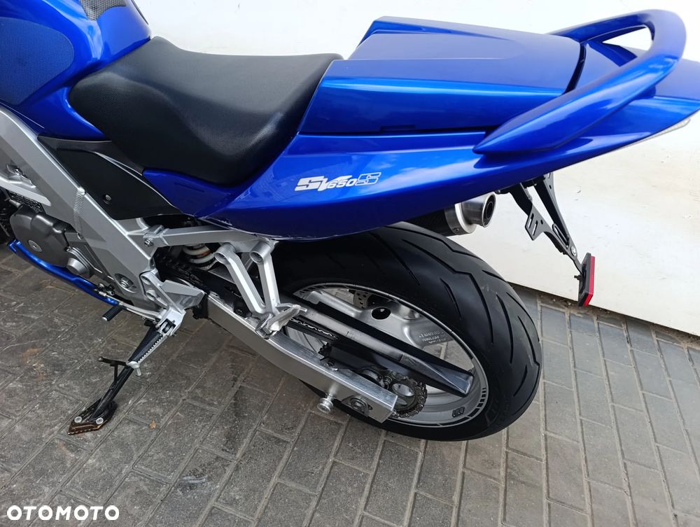 Suzuki SV - 18