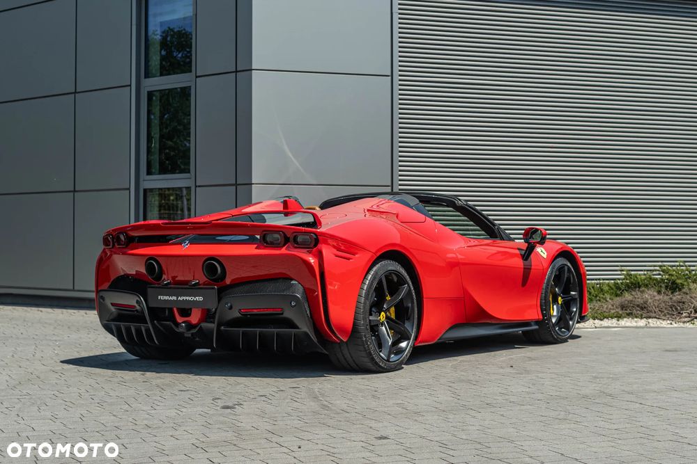 Ferrari SF90 Spider - 4