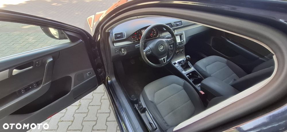 Volkswagen Passat 2.0 Blue TDI SCR Highline - 13