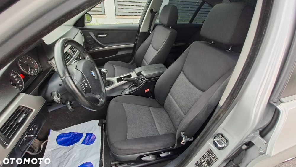 BMW Seria 3 - 22