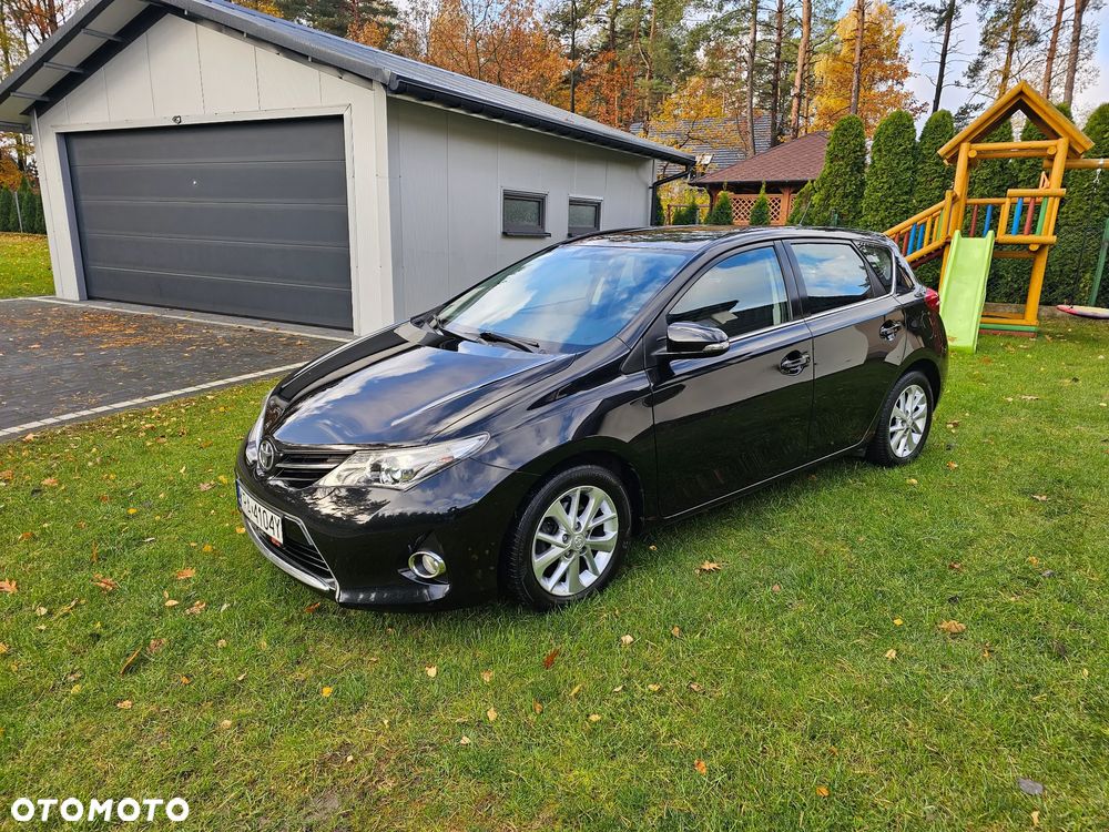 Toyota Auris 1.4 D-4D Luna - 1