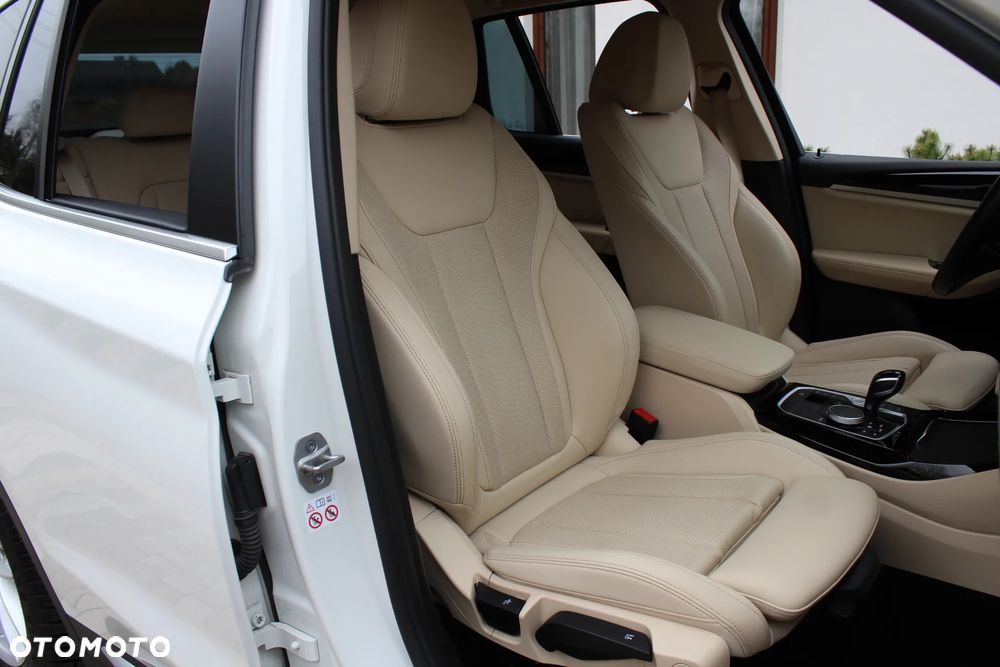 BMW X3 xDrive20i - 19