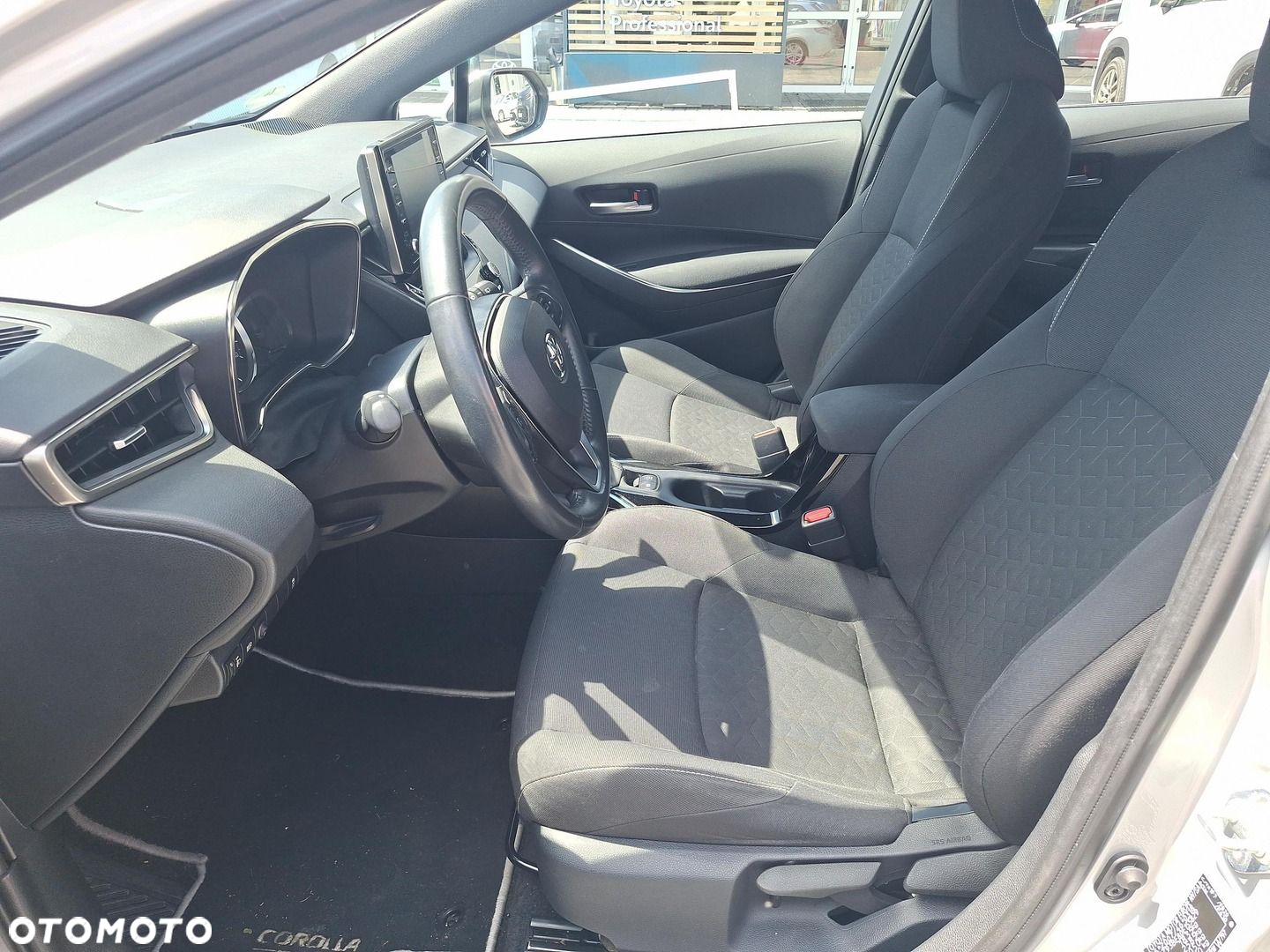 Toyota Corolla - 14