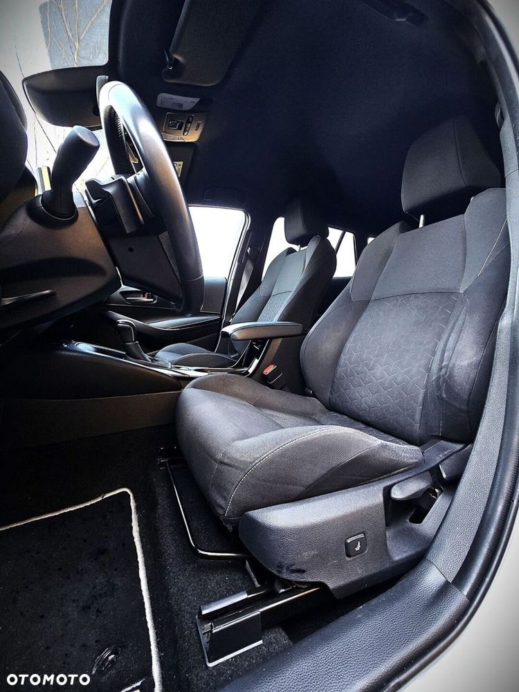 Toyota Corolla 2.0 Hybrid Comfort - 4