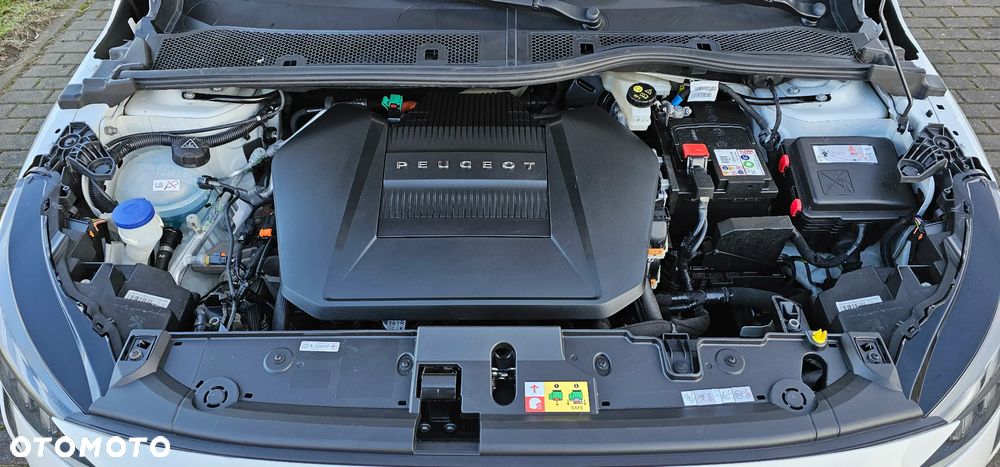 Peugeot 208 Elektromotor 136 GT - 33