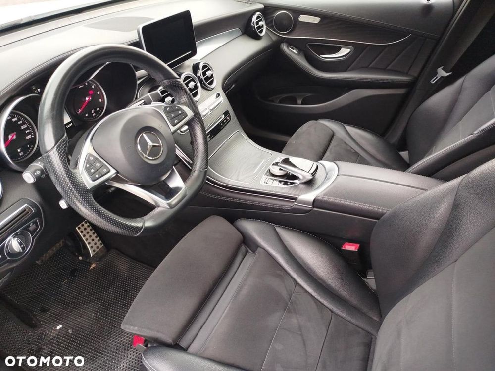 Mercedes-Benz GLC - 11