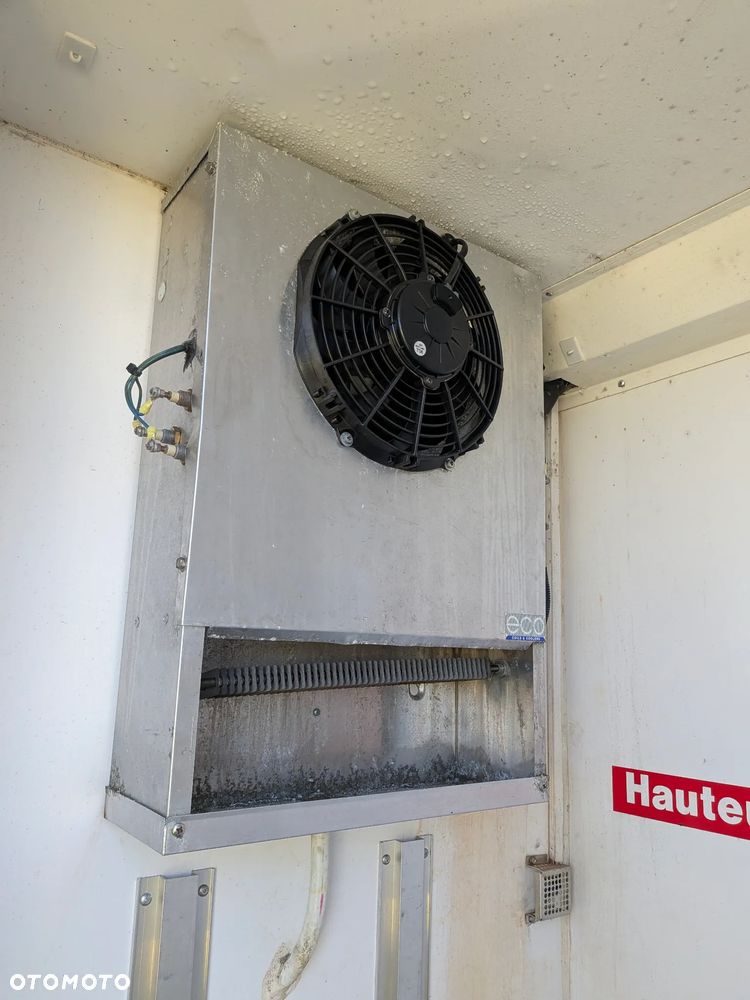 Mercedes-Benz Sprinter - 24